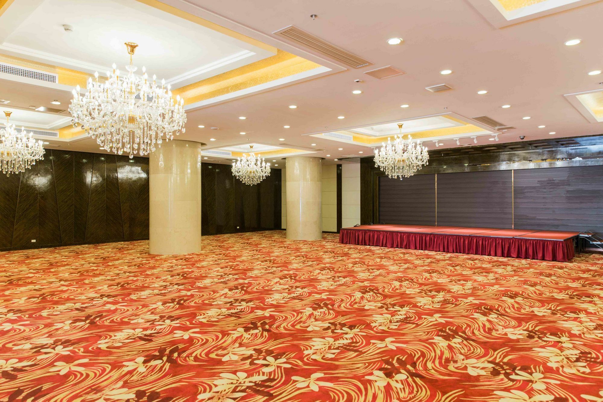 Swiss-Belhotel Blulane Manila Exteriör bild