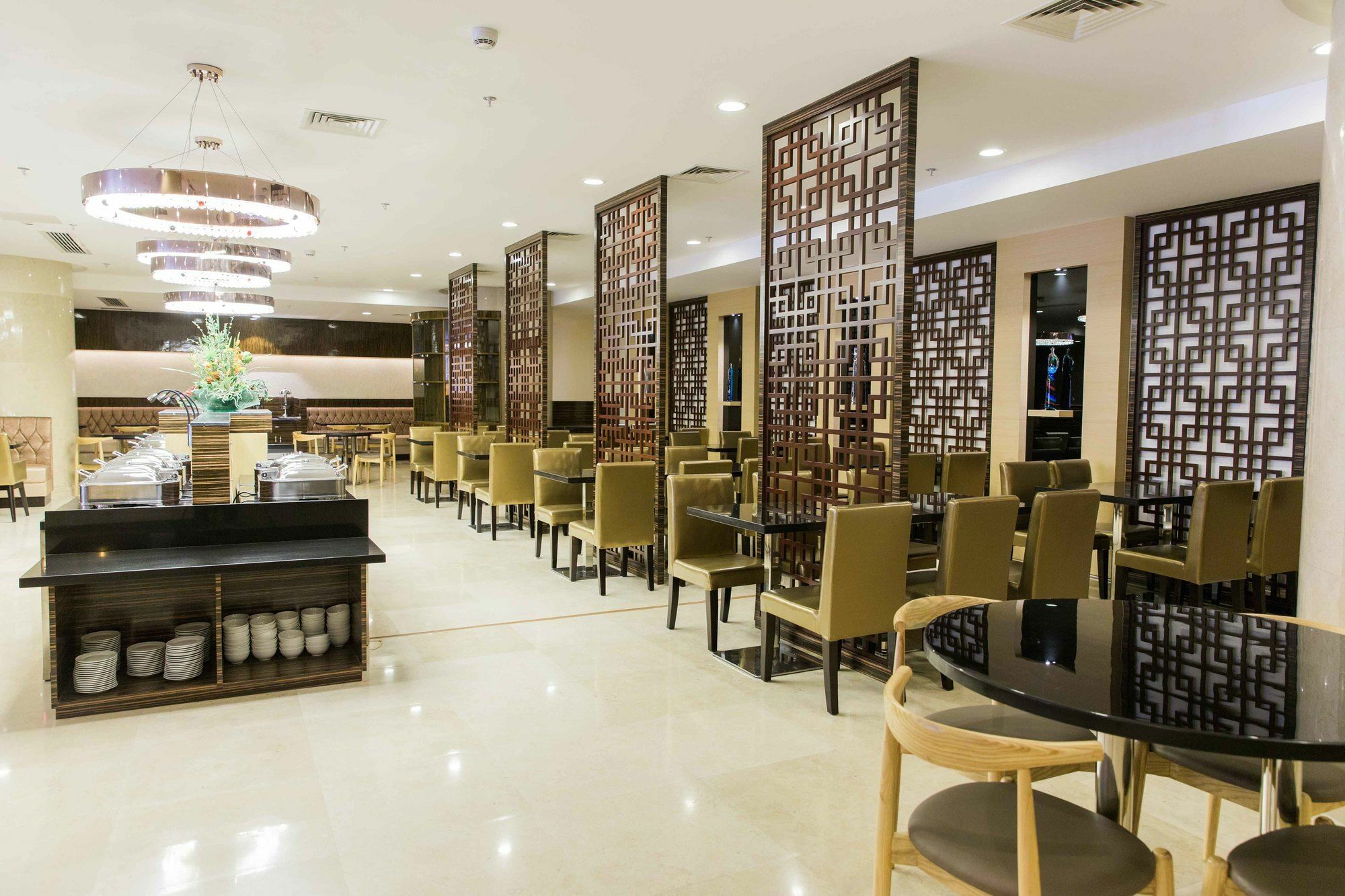 Swiss-Belhotel Blulane Manila Exteriör bild