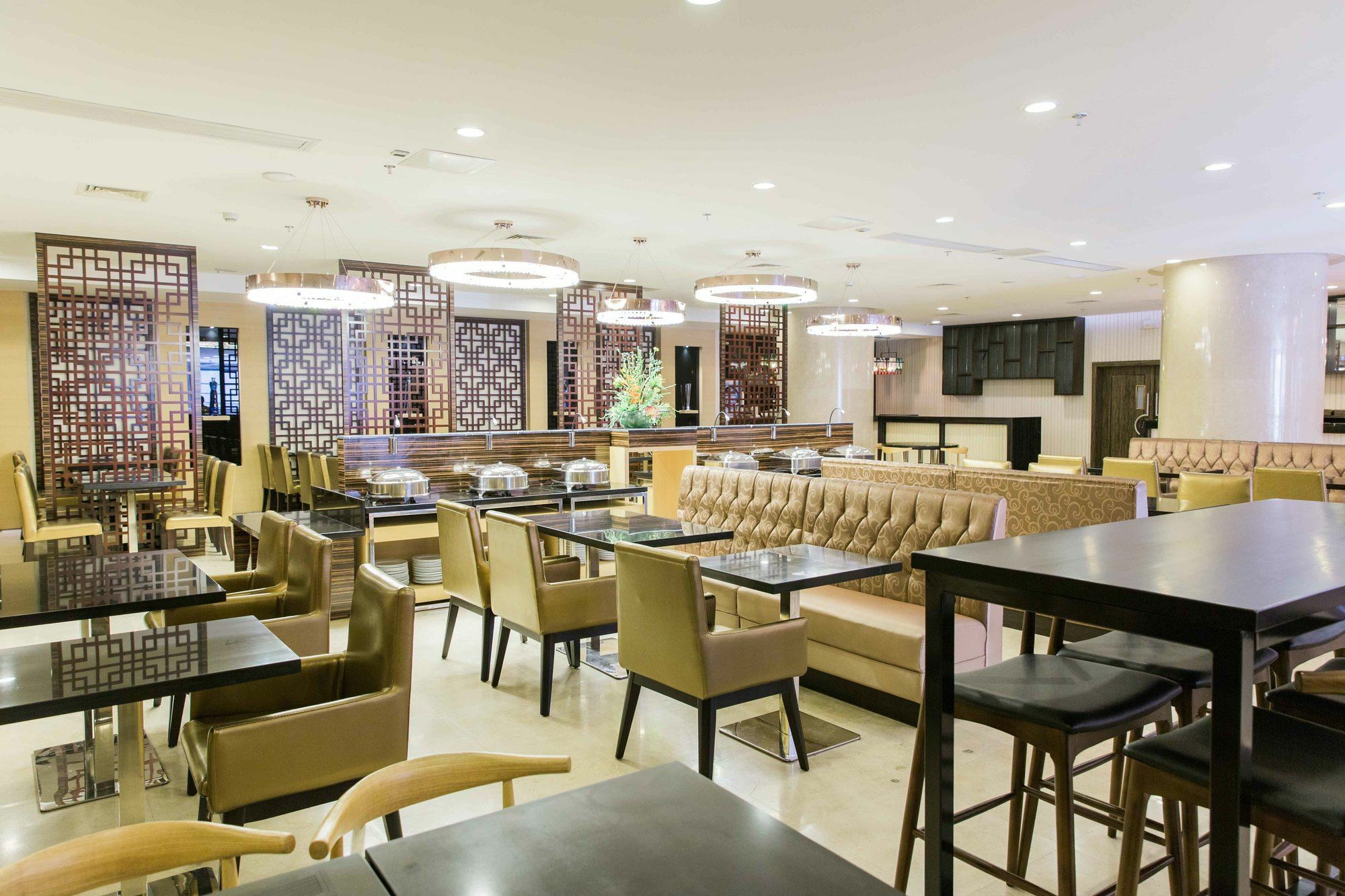 Swiss-Belhotel Blulane Manila Exteriör bild