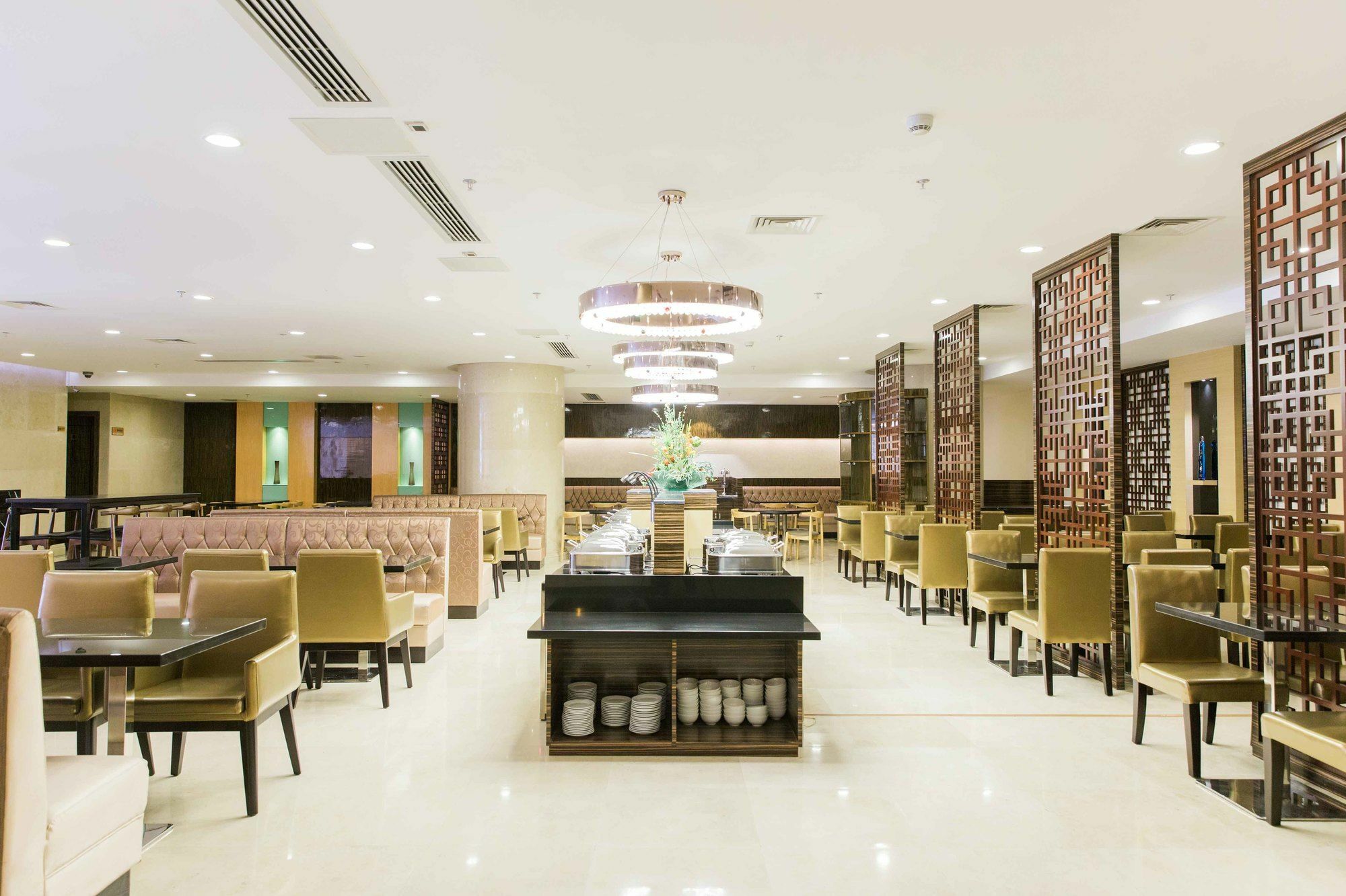 Swiss-Belhotel Blulane Manila Exteriör bild