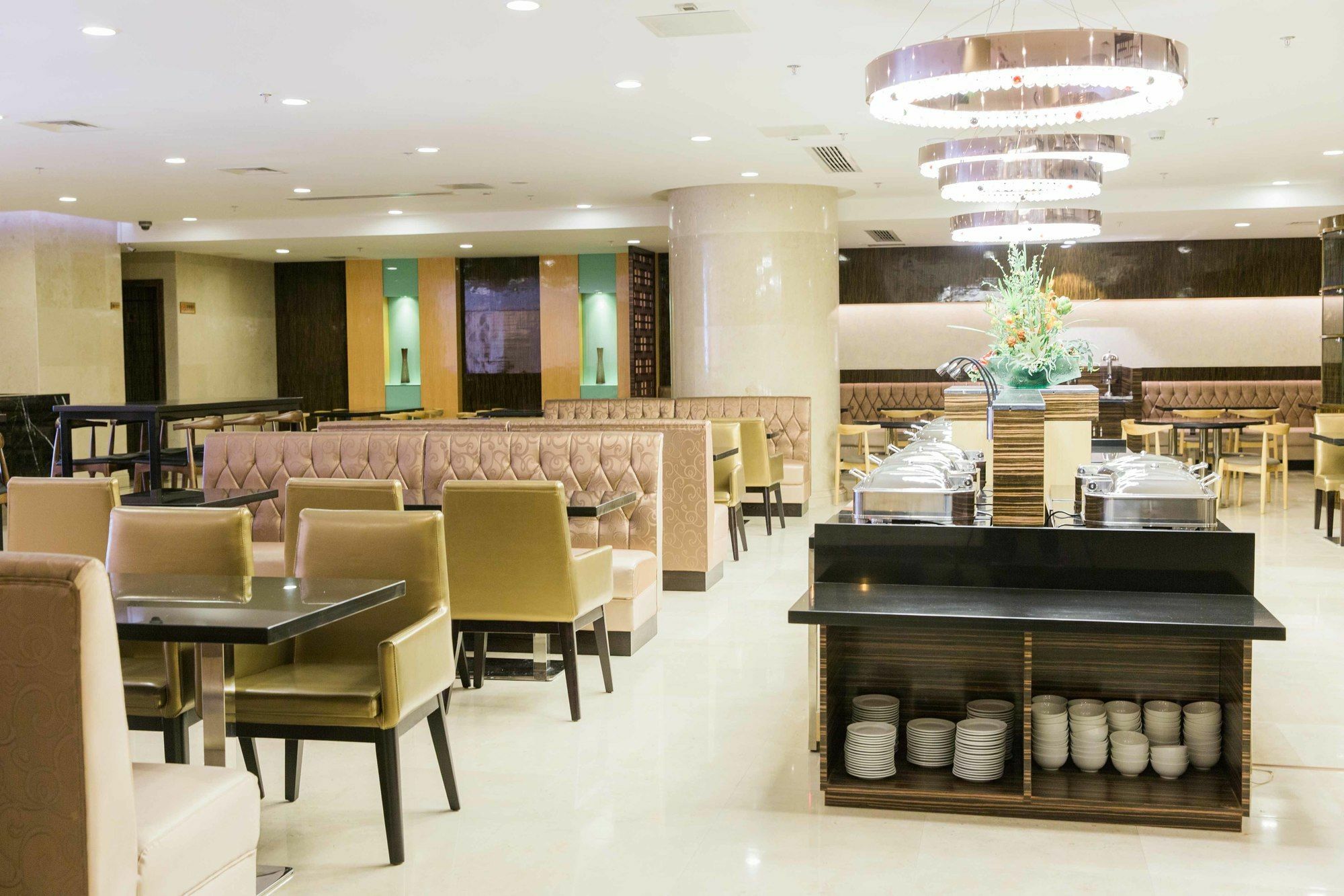Swiss-Belhotel Blulane Manila Exteriör bild