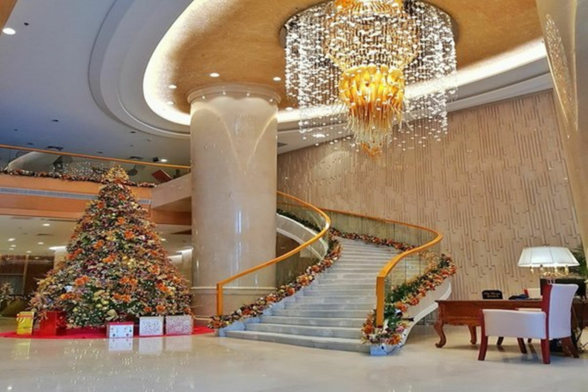 Swiss-Belhotel Blulane Manila Exteriör bild